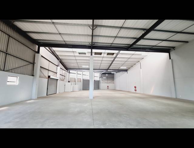 2,275M² WAREHOUSE TO LET IN COSMO BUSINESS PARK